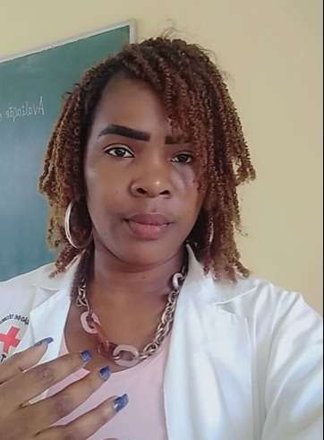Professora perseguida no Bengo