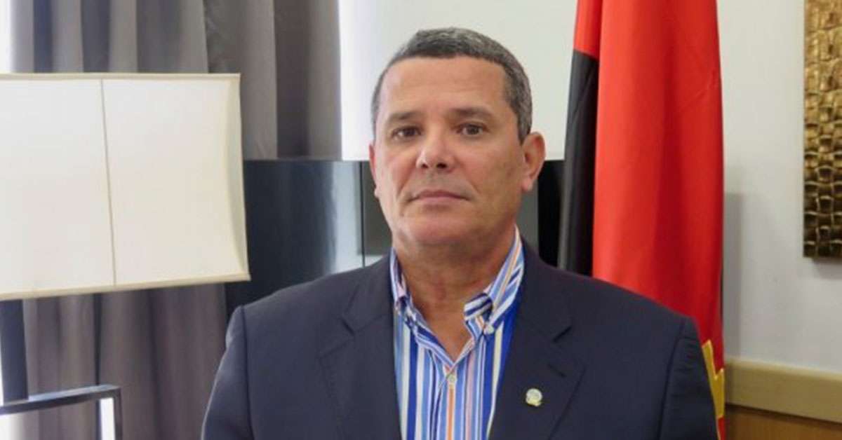 Joel Leonardo manda cortar energia do apartamento do colega