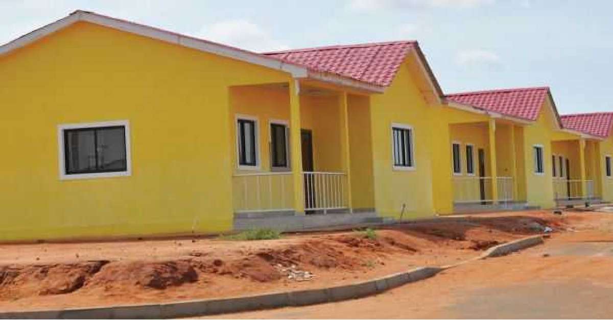 Cidadãos burlados nas casas no Mayé Mayé