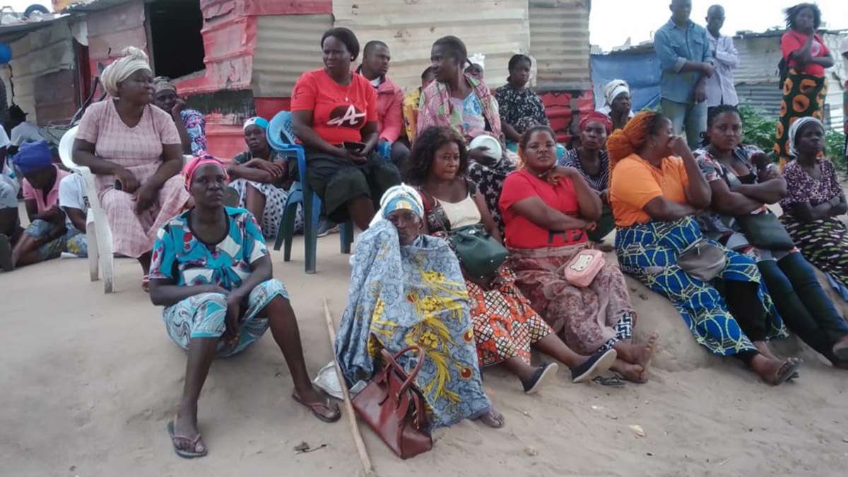 Dezenas de camponesas relataram terem sido violentadas