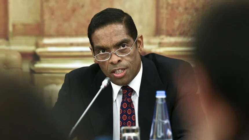 Arresto de bens ameaça subsistência económica de Álvaro Sobrinho