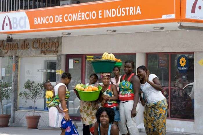 BCI lança projecto de financiamento para zungueiras
