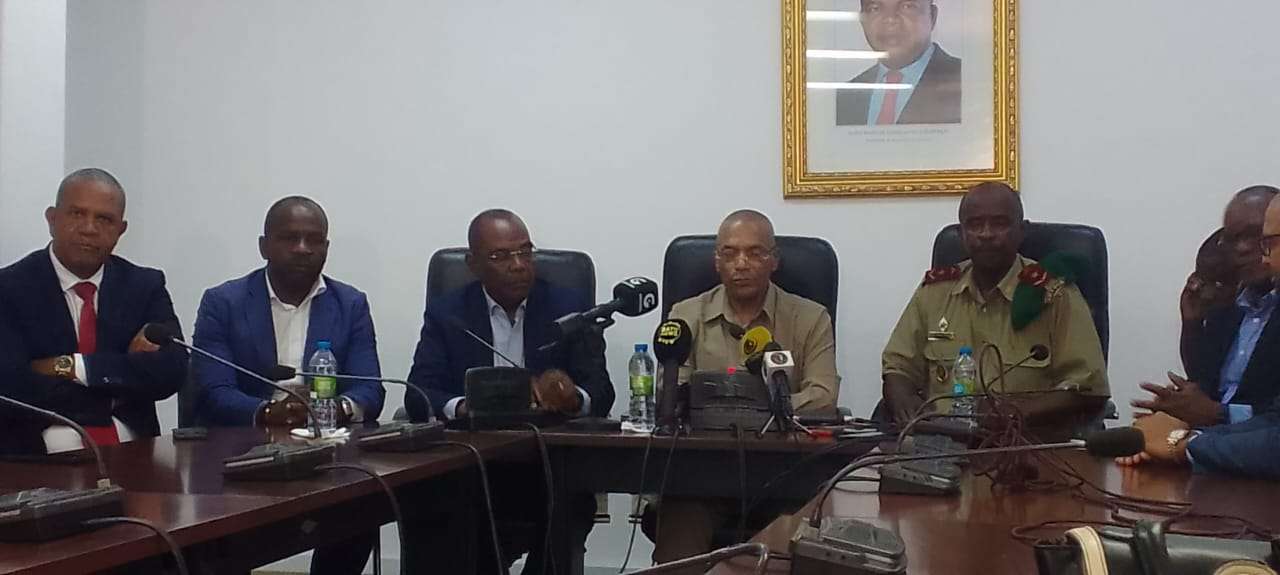 General Hendrick desiste da corrida à presidência do Primeiro de Agosto