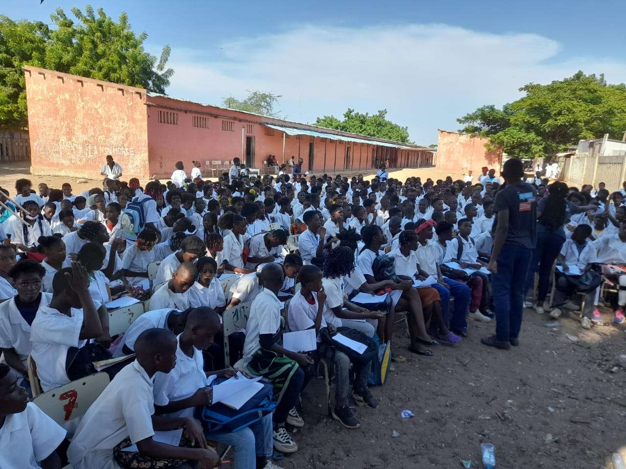 Projecto "SMASHED" sensibiliza mais de 25 mil alunos sobre riscos associados ao consumo de bebidas alcoólicas