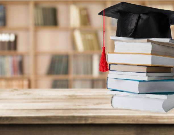 Luxúria intelectual em Angola Uma tragédia de Diplomas vazios