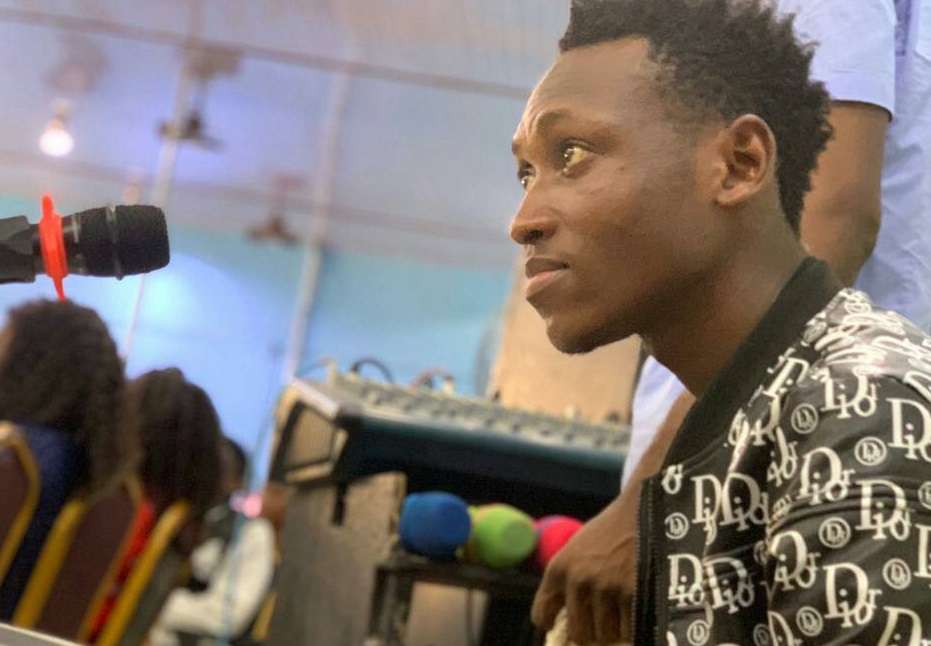 Tragédia em Angola Morte de Caleb desencadeia protestos e debate sobre violência