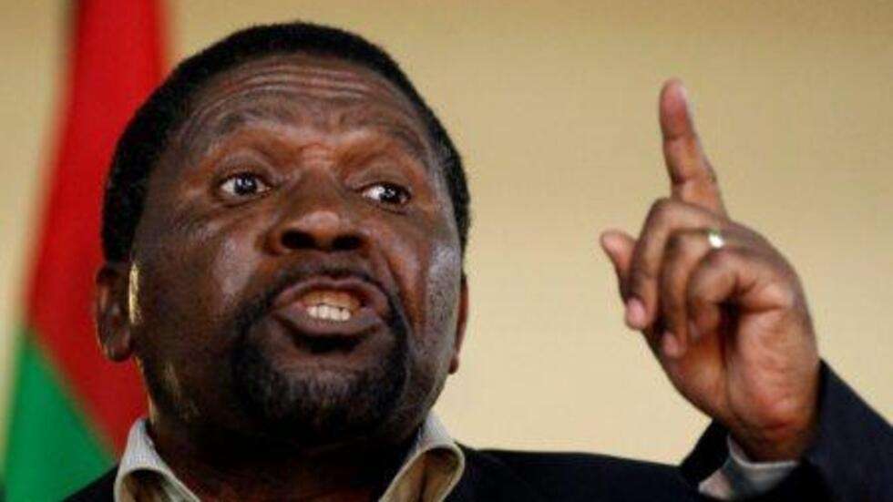 Samakuva rejeita terceiros mandatos presidenciais em Angola