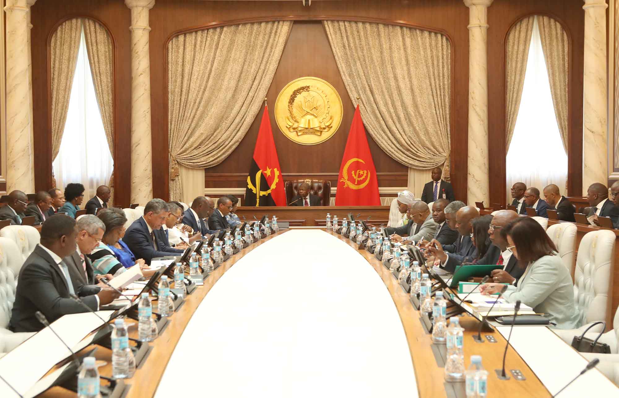 Angola vai criminalizar vandalismo de bens públicos, com pena máxima de 15 anos de prisão.