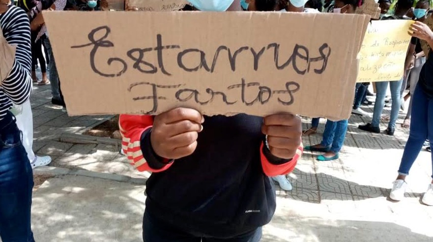 Universidade Metodista ameaça expulsar estudantes que protestam contra aumento de propinas