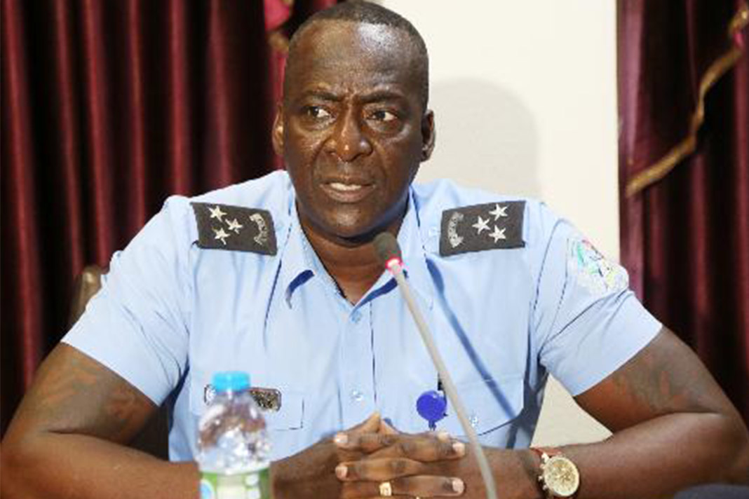 Angola: Polícia diz que ninguém morreu no ataque à UNITA, partido reitera acusação contra "milícias do regime"