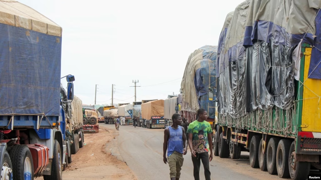 Camionistas angolanos ameaçam nova paralização no transporte de mercadorias para a RDC