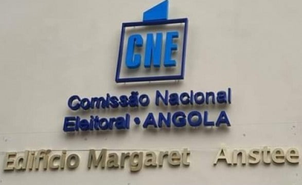 “Angola precisa de uma CNE com maior credibilidade”, considera especialista
