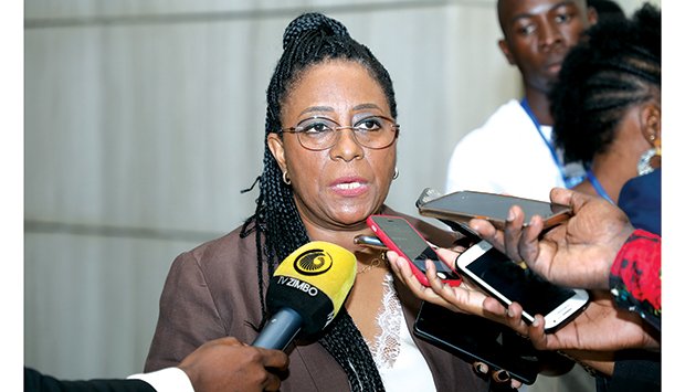 Deputado Sampaio Mucanda exige à Ministra do Ensino Superior que os salários dos Docentes Universitários sejam equiparado ao dos Juízes dos Tribunais Superiores