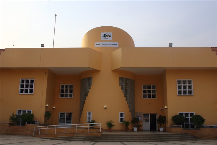 Tribunal manda penhorar contas da Escola Portuguesa de Luanda