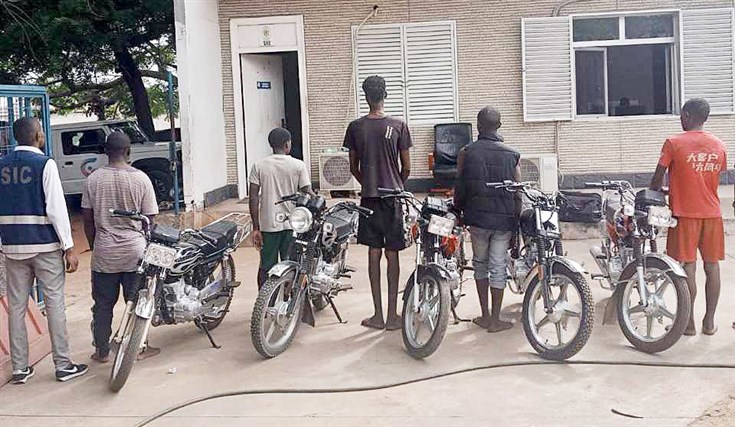 Obras abandonadas estão a servir de esconderijo para motorizadas roubadas em Luanda
