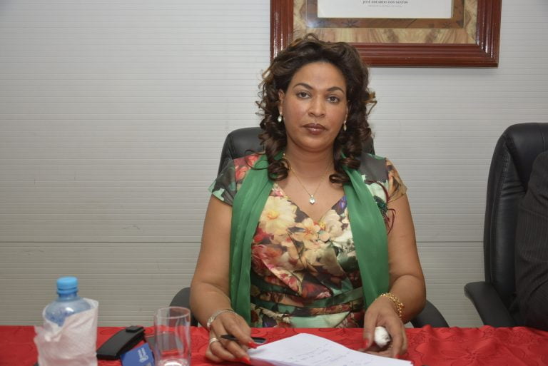 Paula Regina de Oliveira assume Ministério do Ensino Superior