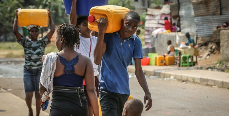 10 milhões de pessoas em Luanda cidade capital não têm acesso a água potável