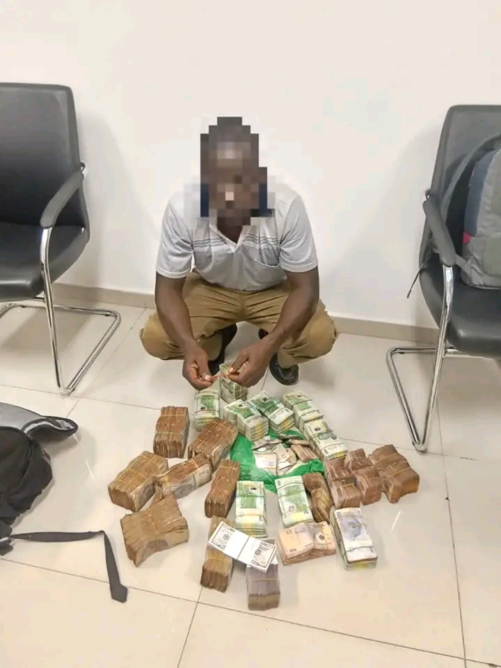 SIC apreende doze mil dólares americano e trinta milhões de kwanzas resultado de contrabando de combustível