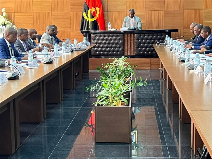 Huambo: Governo Provincial gasta 2 milhões USD em 29 carros, dois deles custam mais de 135 mil dólares