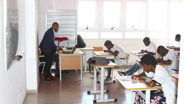 Estudo indica que boa parte dos estudantes em Angola é ‘cabuleiro’
