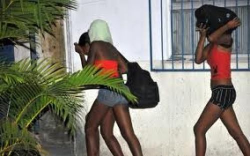 Prostituição em Angola: Adolescentes vulneráveis envolvidas em práticas de prostituição