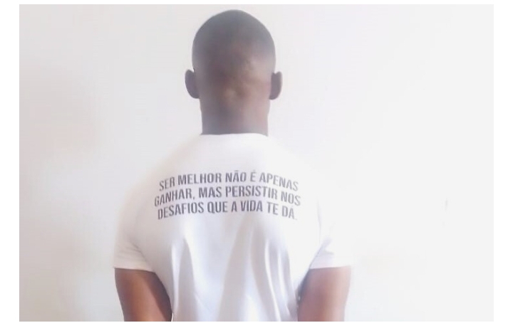 Namibe: Detido falso agente do SIC que cobrava 90 mil kz para enquadrar pessoal nas FAA - Falsário é reincidente