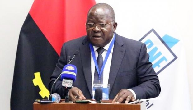 Eleições em Angola: Como a CNE ficou sozinha a decidir o apuramento nacional