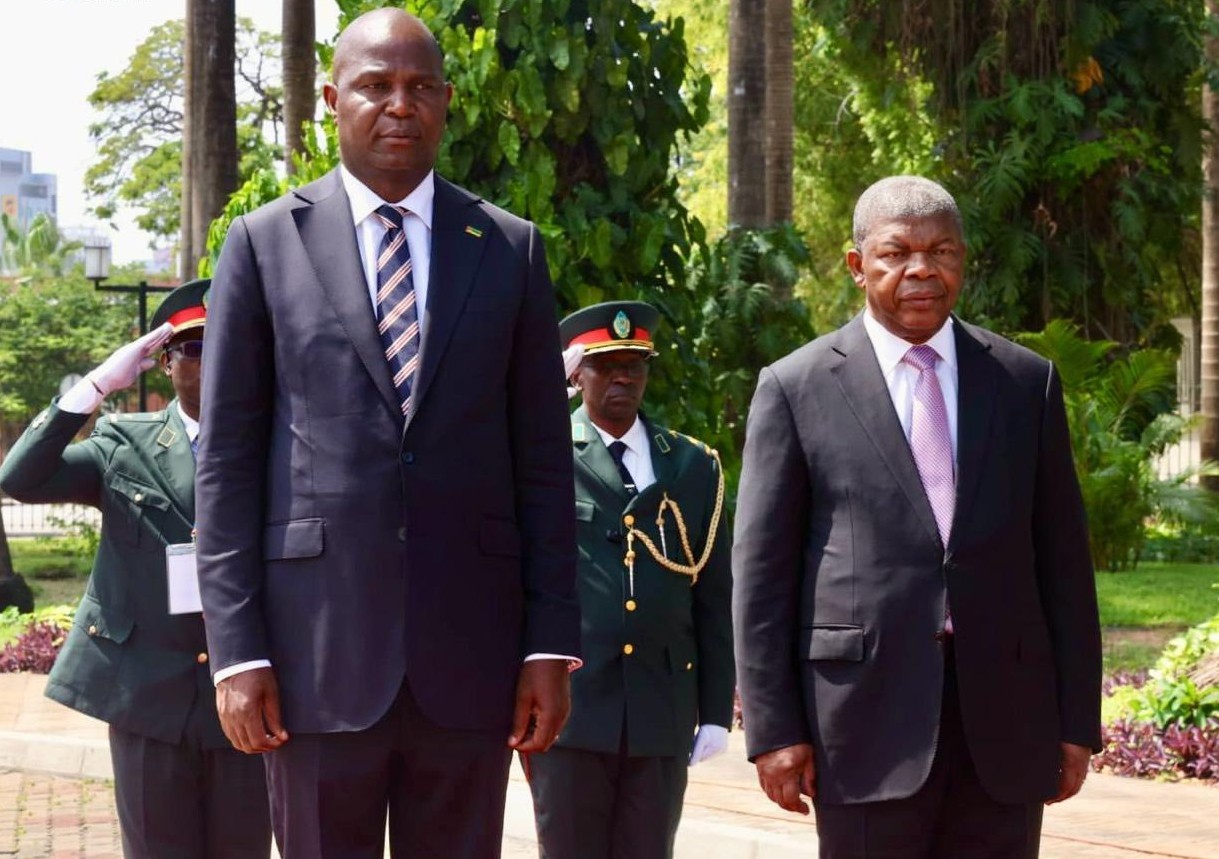 Angola e Moçambique assinam 5 instrumentos jurídicos em visita de Chapo