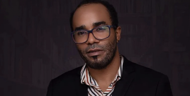 Escritor angolano vence maior prémio literário internacional na Venezuela