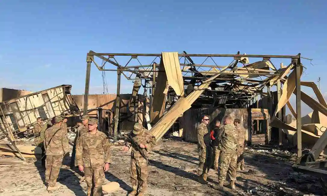 Irã ataca bases dos EUA no Catar e Iraque em retaliação a bombardeios contra programa nuclear