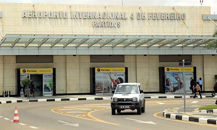 AGT detém três mulheres com mais de 49 mil USD não declarados no aeroporto de Luanda.