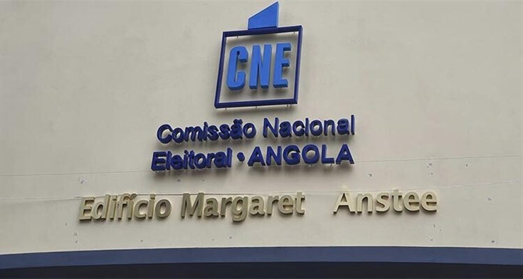 Composição da nova CNE publicada sem os nomes indicados pela UNITA, que aguarda decisão do Tribunal Constitucional.