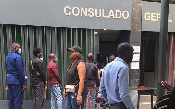Estudantes angolanos enfrentam bloqueios na emissão de vistos para Portugal