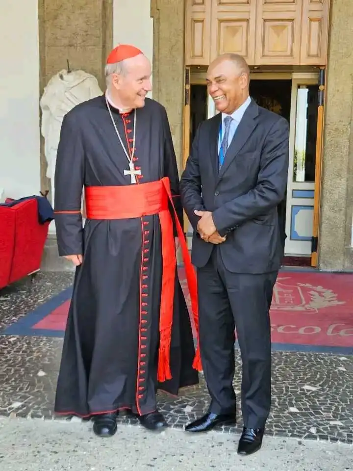 Adalberto Costa Júnior durante participação em fórum internacional em Roma.