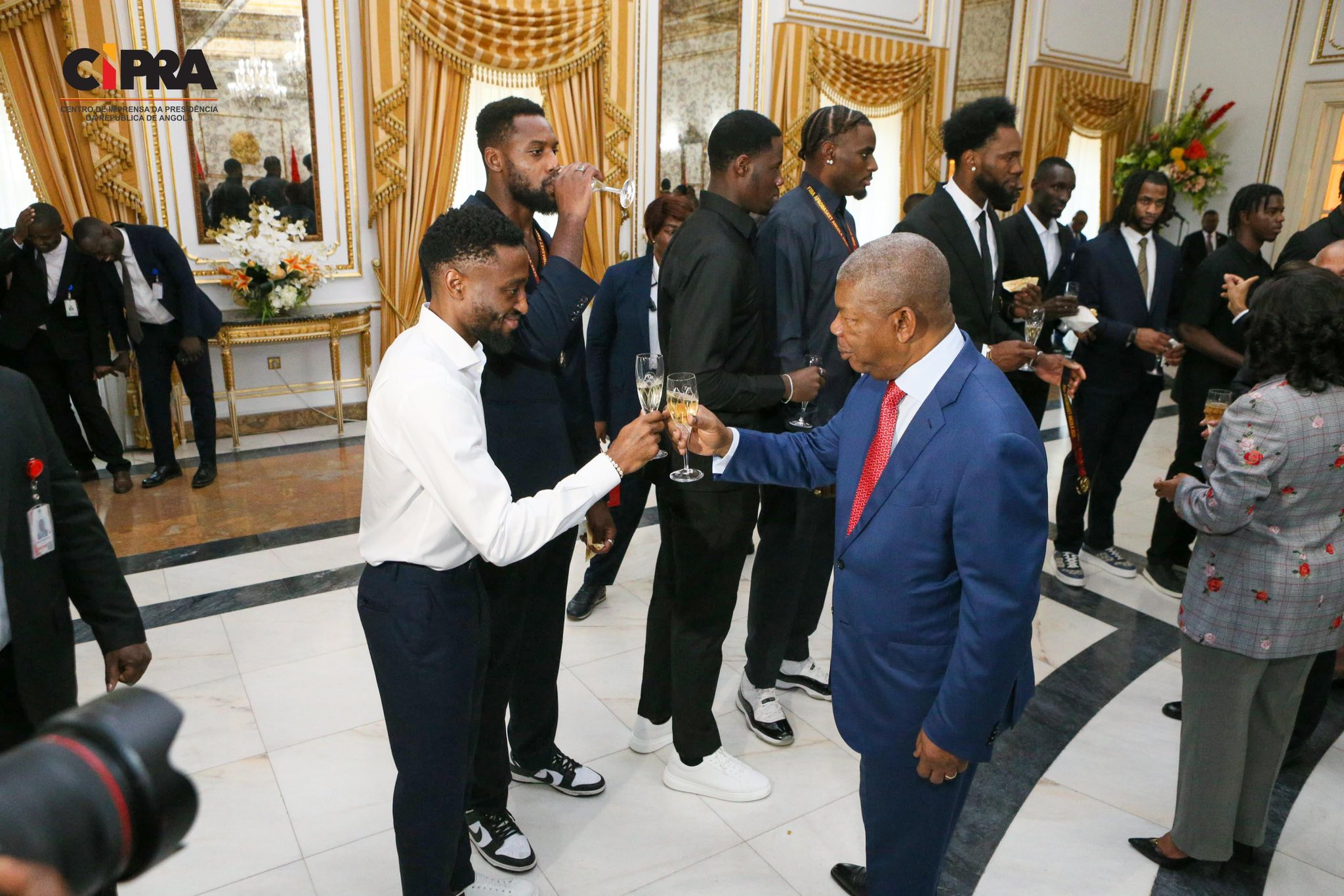 Presidente recompensa campeões africanos com 25 casas no KK 5800.