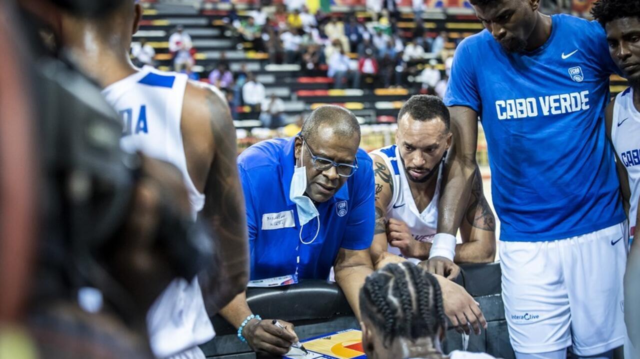 Emanuel Trovoada anuncia saída da selecção cabo-verdiana após eliminação no Afrobasket