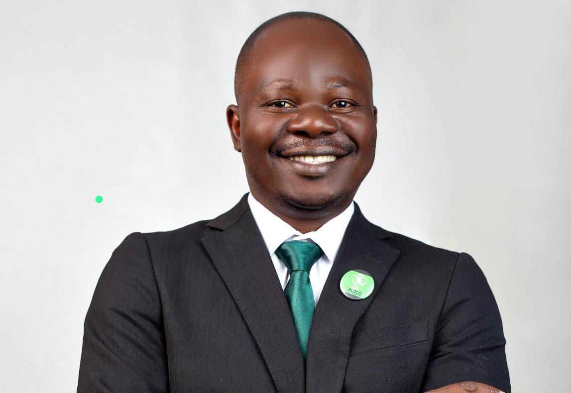 Benjamim Bunga discursa em Mbanza Congo no arranque da sua campanha à liderança do Bloco Democrático.
