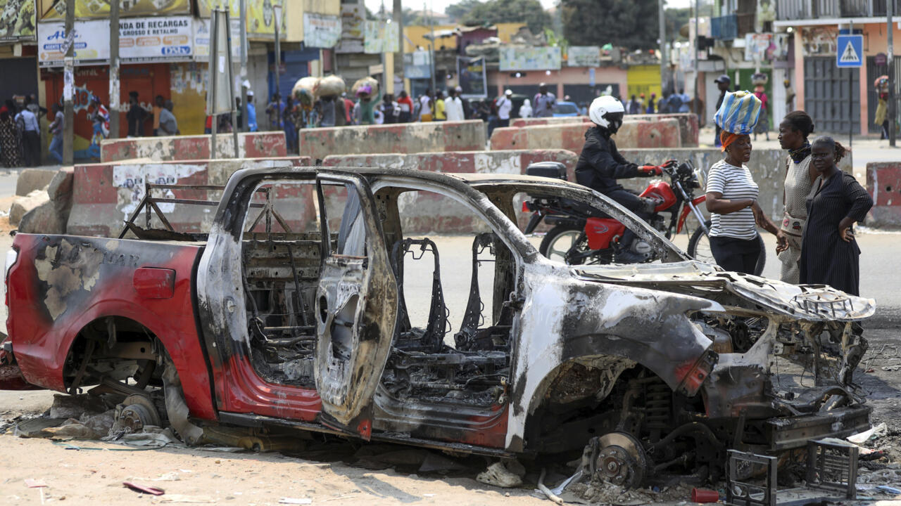 Parlamento aprova debate urgente sobre tumultos e greve dos taxistas em Angola.