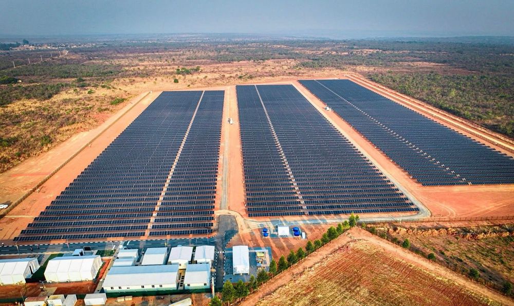 Inauguração do Parque Fotovoltaico do Bailundo reforça energia sustentável.