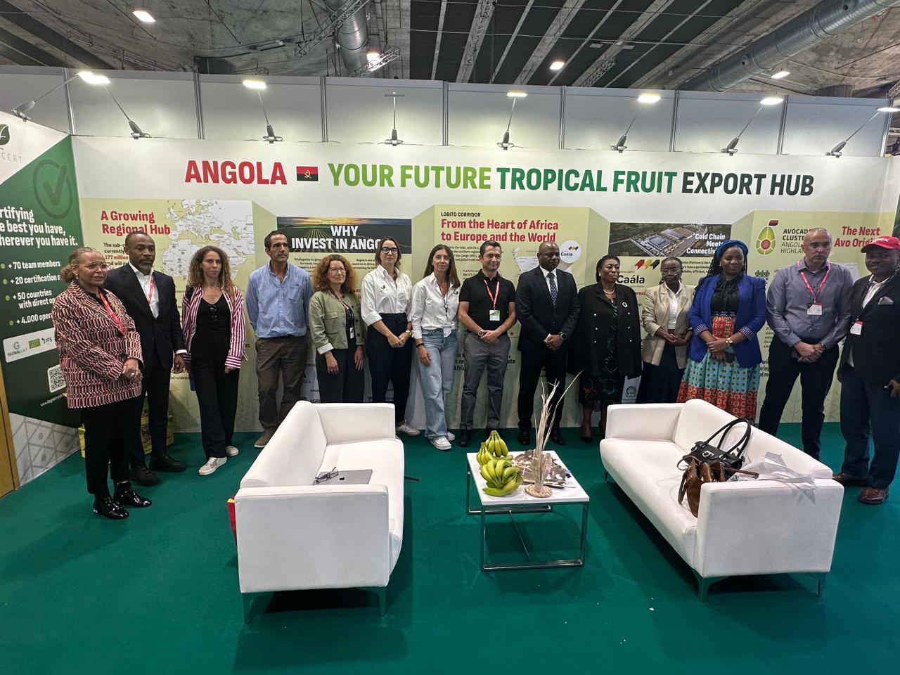 Delegação angolana destaca-se na Fruit Attraction 2025 em Madrid, promovendo o potencial agroalimentar do país.