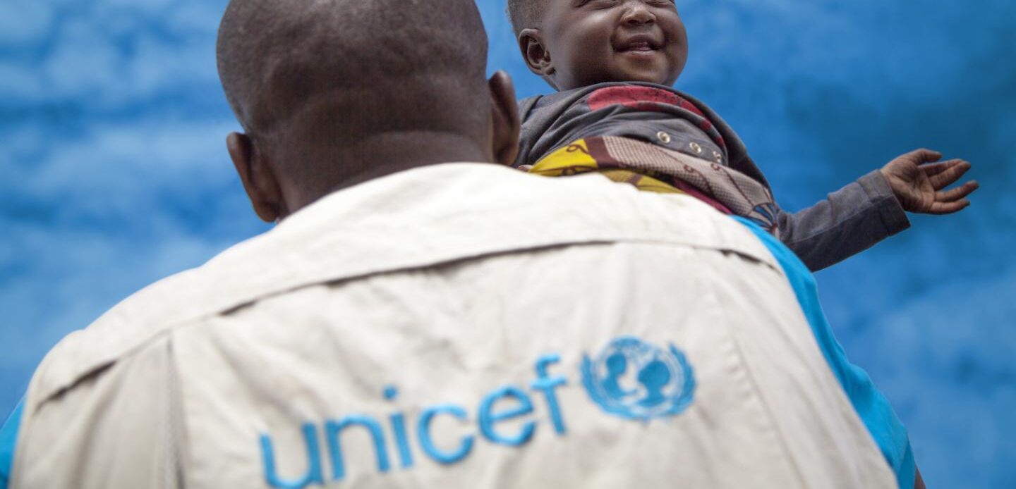 UNICEF Angola anuncia concurso para serviços de design e impressão com prazo de submissão até 13 de novembro de 2025.
