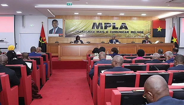 MPLA foge das autarquias locais como o Daibo foge da Cruz