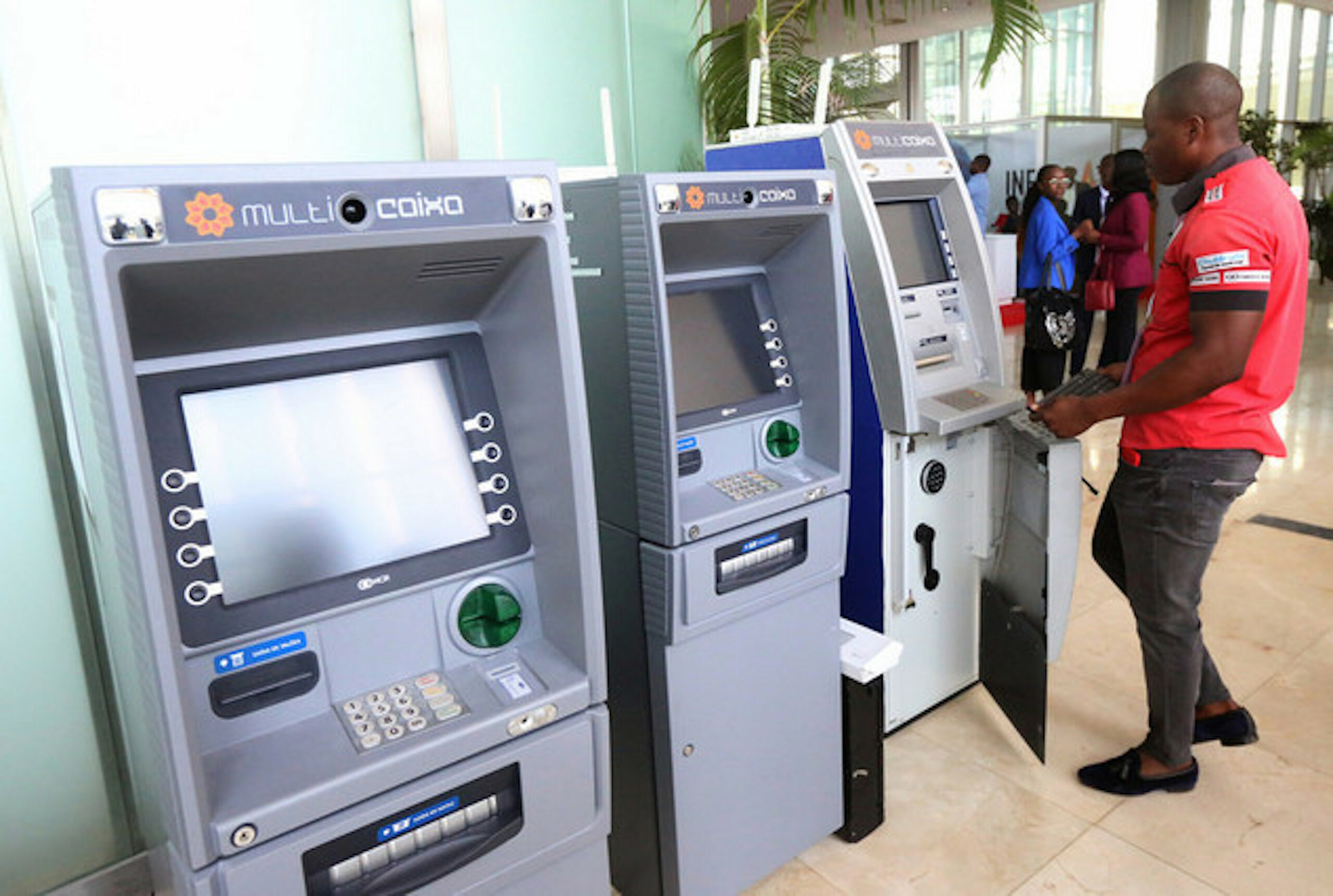 Operações no Multicaixa passam a custar 20 kwanzas a partir de abril