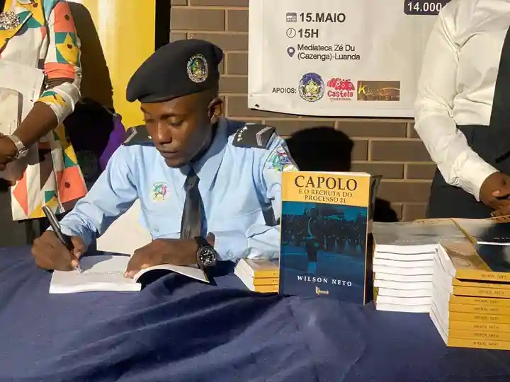 Obra literária “Capolo e o Recruta do Processo 21.º”