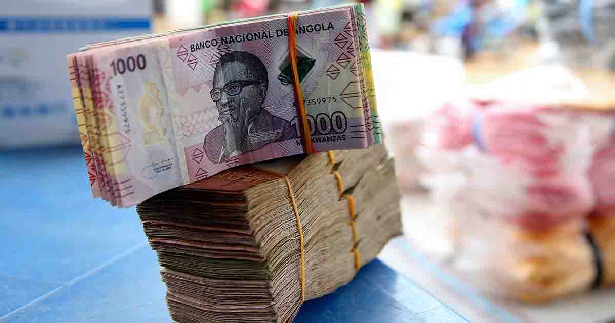Crédito à economia em moeda nacional cresce 11,9% em Setembro