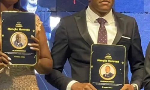 Deputado Lourenço Lumingo recebe menção honrosa em gala de premiação em Cabinda