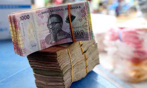 Crédito à economia em moeda nacional cresce 11,9% em Setembro