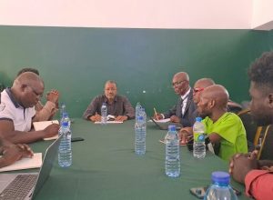 “Mãe de Isabel dos Santos dirigiu companhia que recebeu milhões de ...