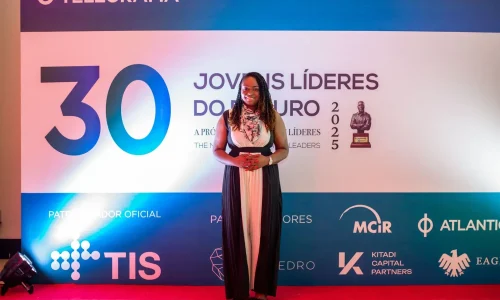 Dra. Edna Mascarenhas recebe prémio Jovens Líderes