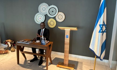 Residência do Embaixador de Israel acolhe lançamento de livro sobre diplomacia angolana